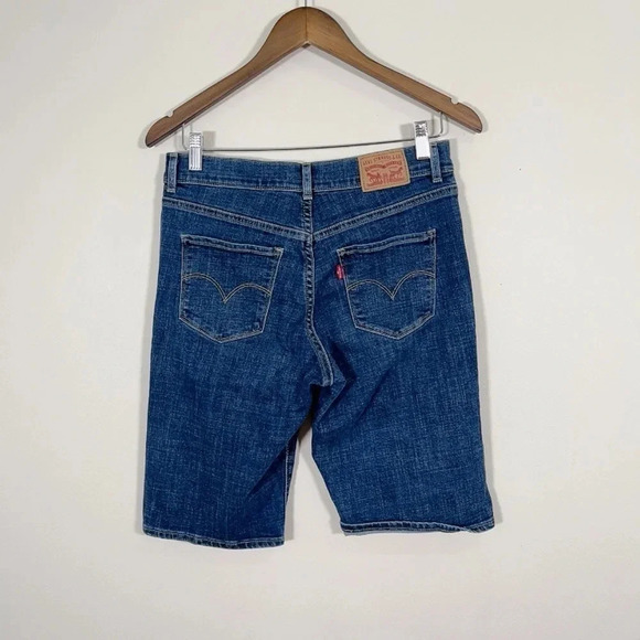 Levi’s Bermuda Shorts - Picture 9 of 9